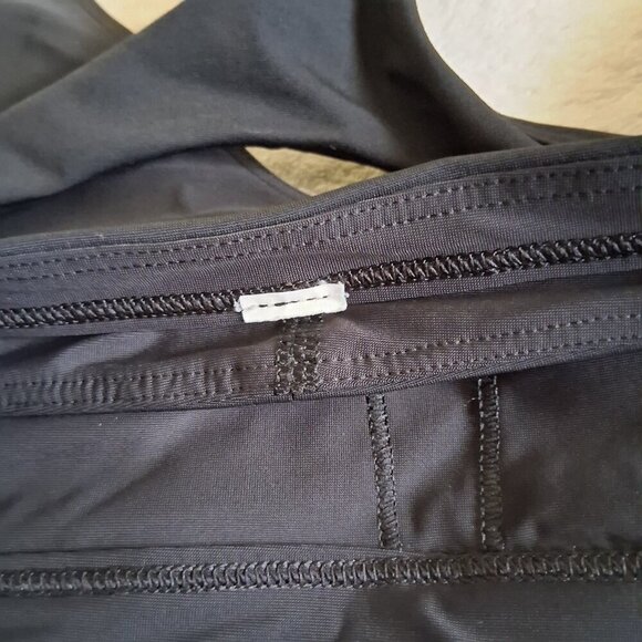 Lululemon Women's Size 8 Black Uncharted Waters Bikini Swimsuit Top *TOP ONLY* - Picture 7 of 9